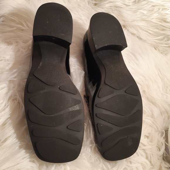 Etienne Aigner Shiny Patent Leather Loafers - Picture 4 of 7